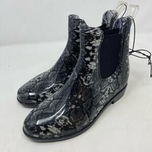 Time and Tru Snake print Ankle Rain Boot Womens Size 6